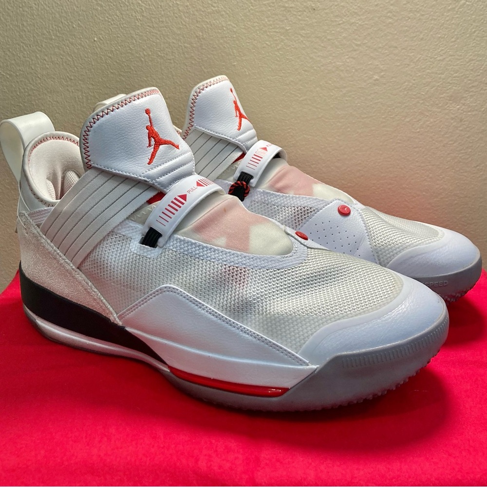 Jordan Men's White and Red Athletic Shoes